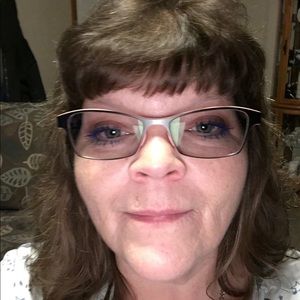 Meet your Posher, Stefanie